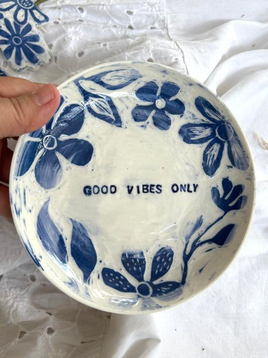צלוחית   Good vibes